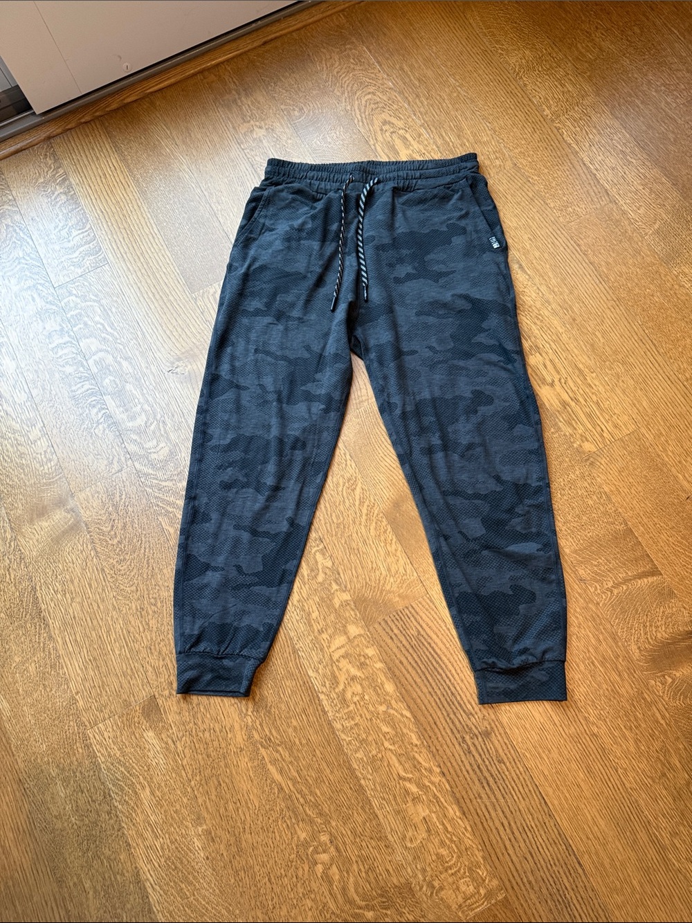 Salt Life Women's Black Camo SLX Jogger Pants
